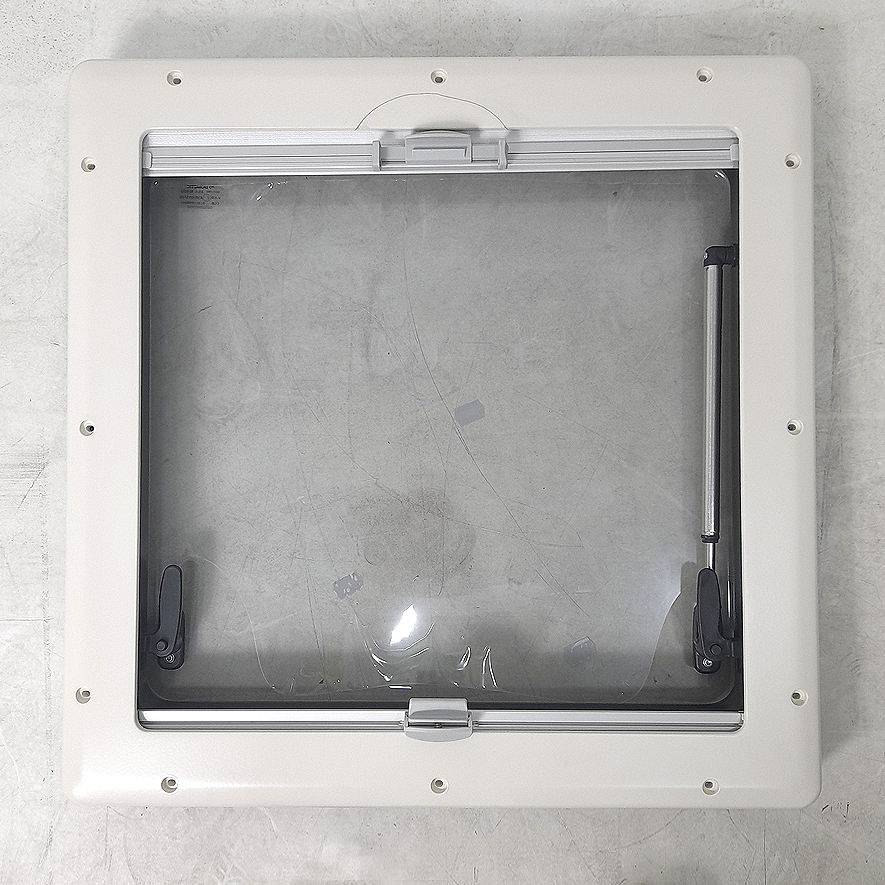 Ventana Seitz S4 550x550 AB (RASTRO)