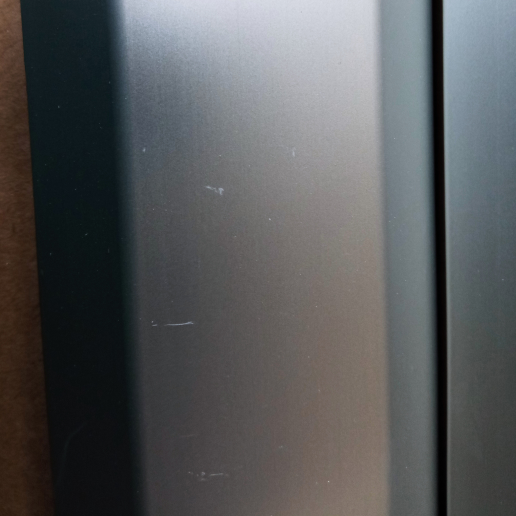 Perfil esquina aluminio 2,10 m (RASTRO)